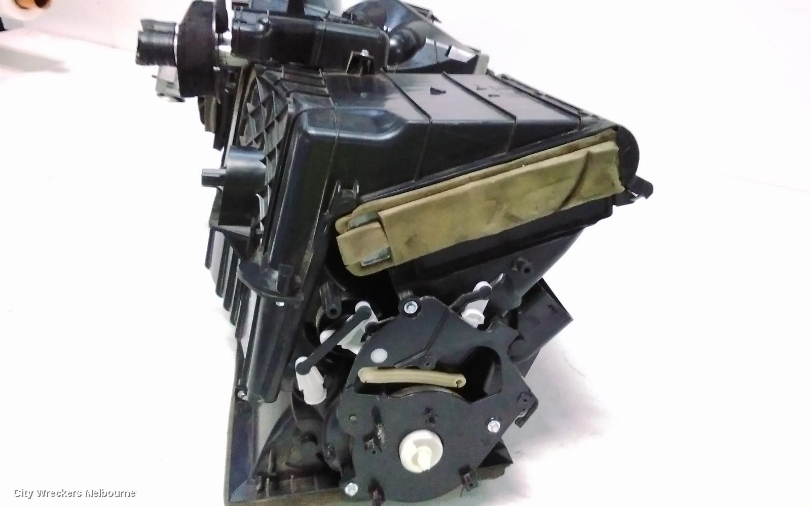 VOLKSWAGEN TRANSPORTER HEATER CORE/BOX, T6, 07/2015 - 08/2024
