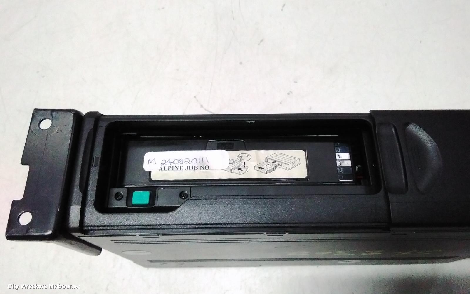 BMW 3 SERIES RADIO/CD/DVD/SAT/TV, CD STACKER IN BOOT, E90/E91/E92/E93, 03/2005 - 09/2013