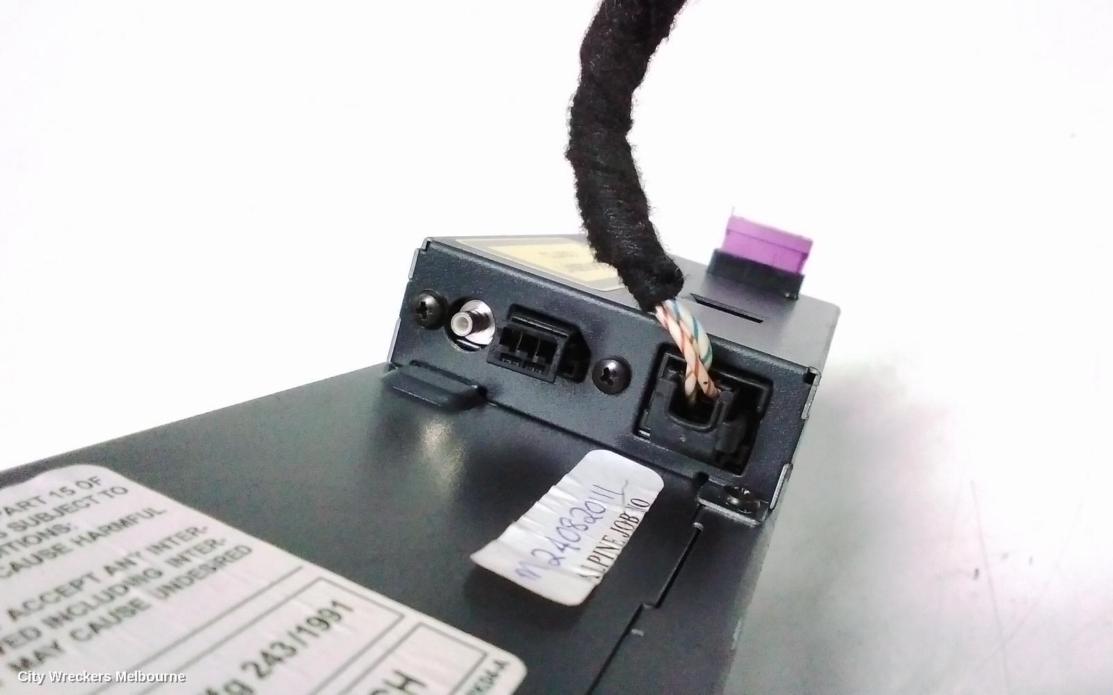 BMW 3 SERIES RADIO/CD/DVD/SAT/TV, CD STACKER IN BOOT, E90/E91/E92/E93, 03/2005 - 09/2013