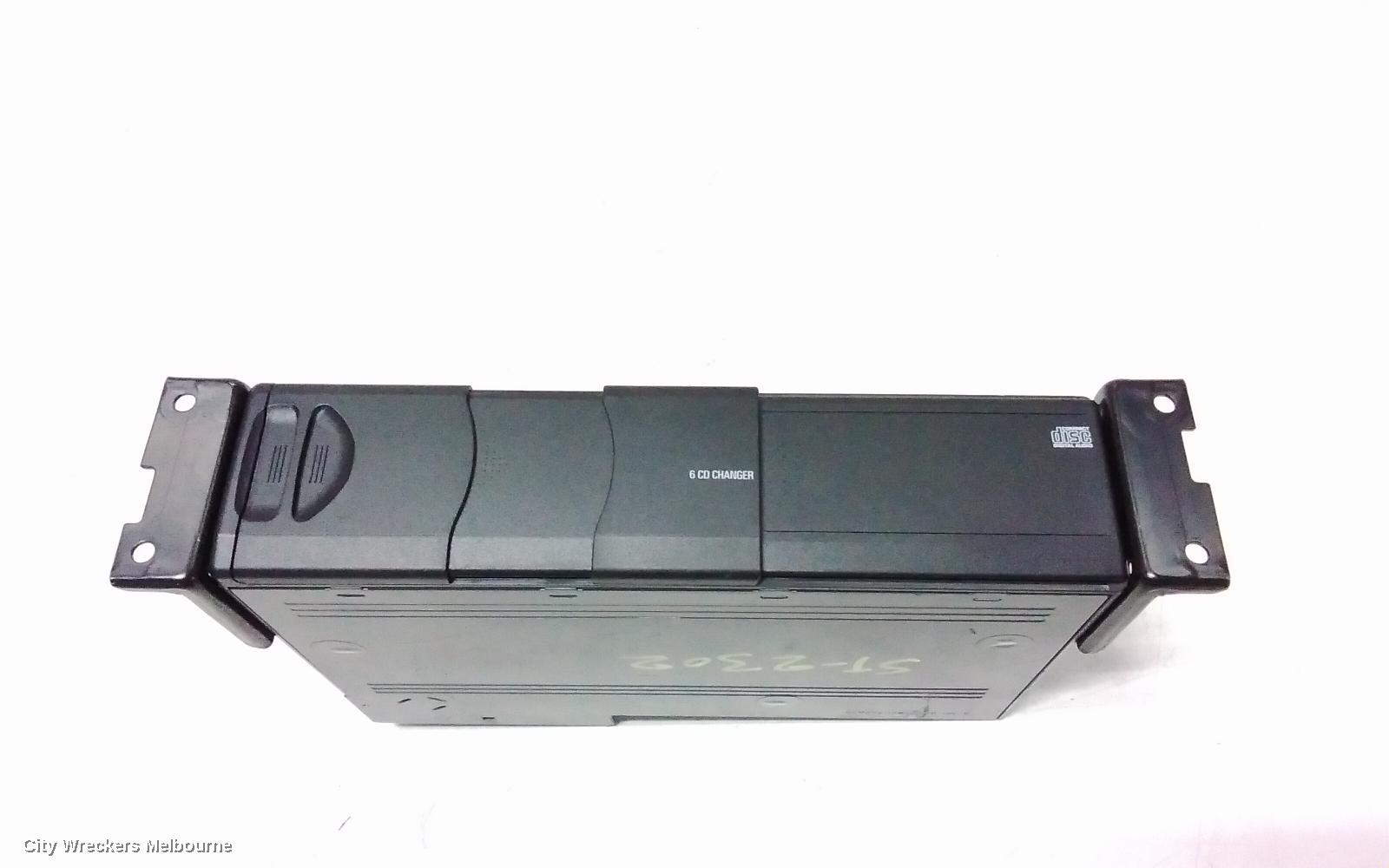BMW 3 SERIES RADIO/CD/DVD/SAT/TV, CD STACKER IN BOOT, E90/E91/E92/E93, 03/2005 - 09/2013