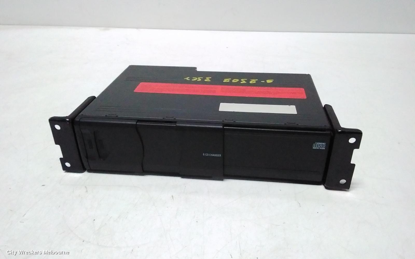 BMW 3 SERIES RADIO/CD/DVD/SAT/TV, CD STACKER IN BOOT, E90/E91/E92/E93, 03/2005 - 09/2013