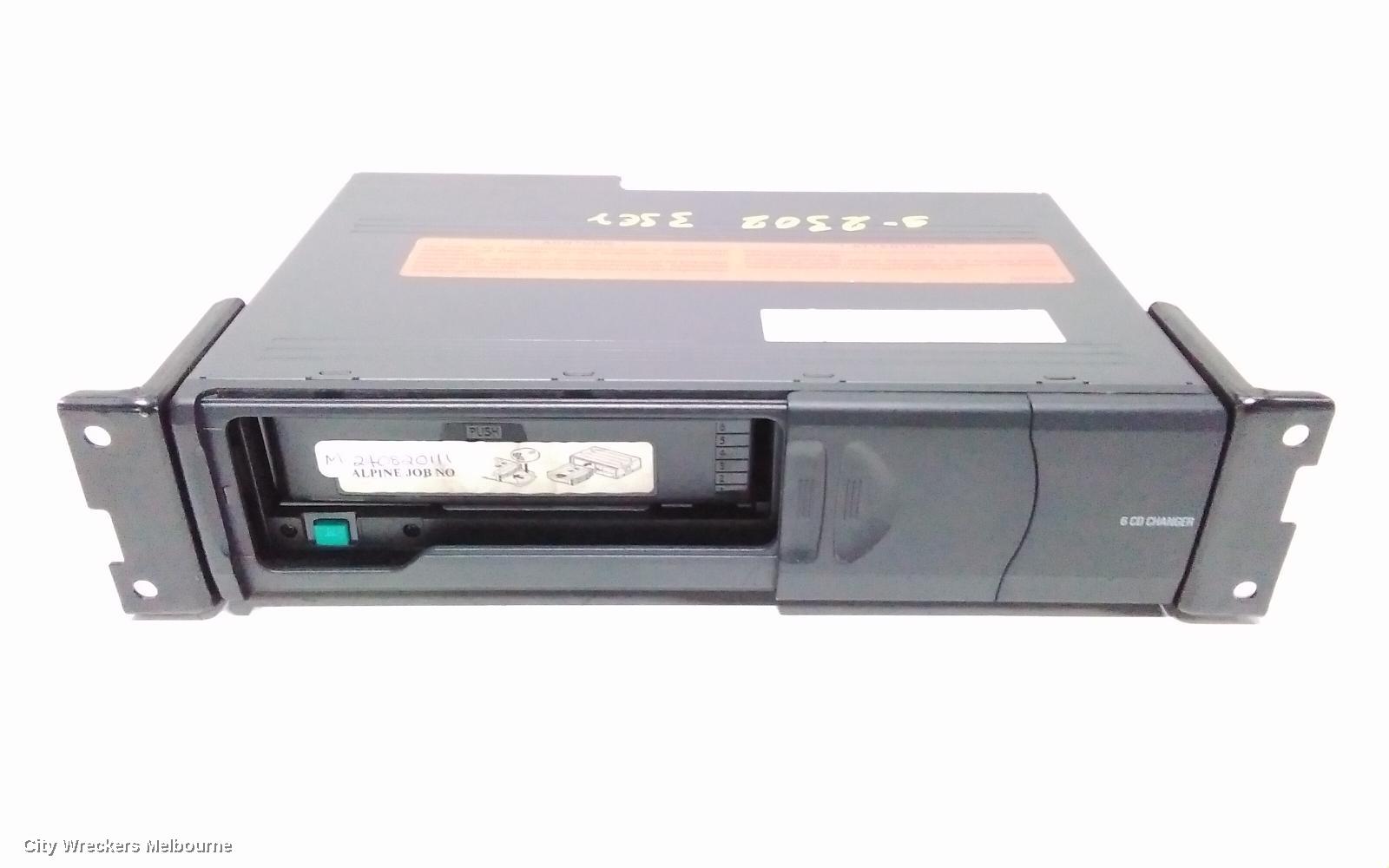 BMW 3 SERIES RADIO/CD/DVD/SAT/TV, CD STACKER IN BOOT, E90/E91/E92/E93, 03/2005 - 09/2013