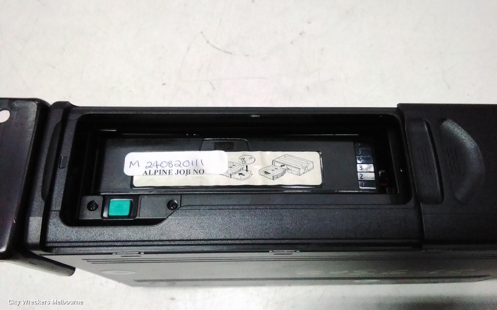 BMW 3 SERIES RADIO/CD/DVD/SAT/TV, CD STACKER IN BOOT, E90/E91/E92/E93, 03/2005 - 09/2013