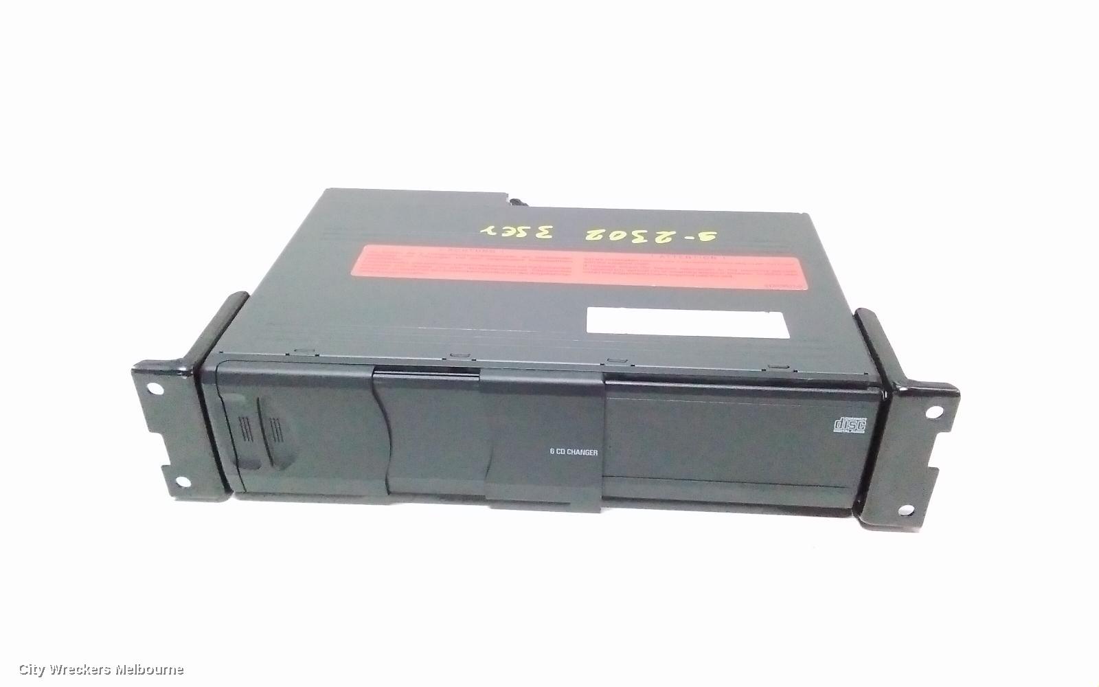 BMW 3 SERIES RADIO/CD/DVD/SAT/TV, CD STACKER IN BOOT, E90/E91/E92/E93, 03/2005 - 09/2013