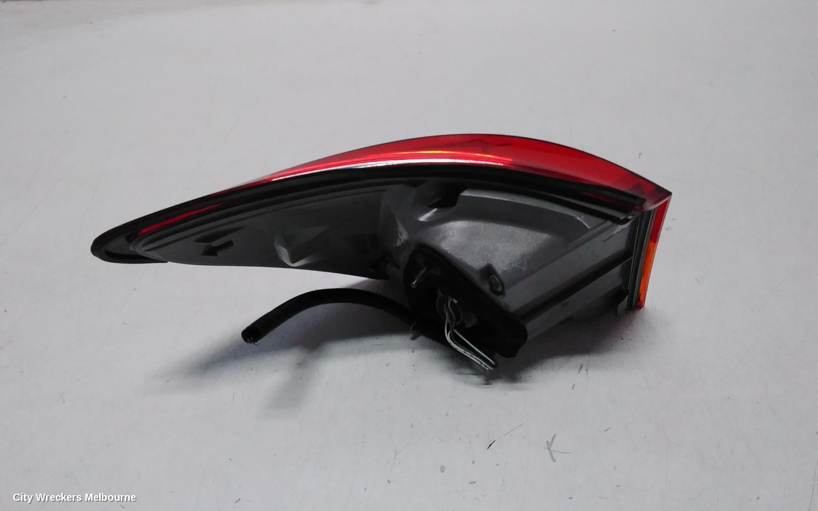 LEXUS IS250/IS250C RIGHT TAILLIGHT, IS250, GSE20R, SEDAN, HORIZONTAL TYPE, 11/2005 - 09/2008