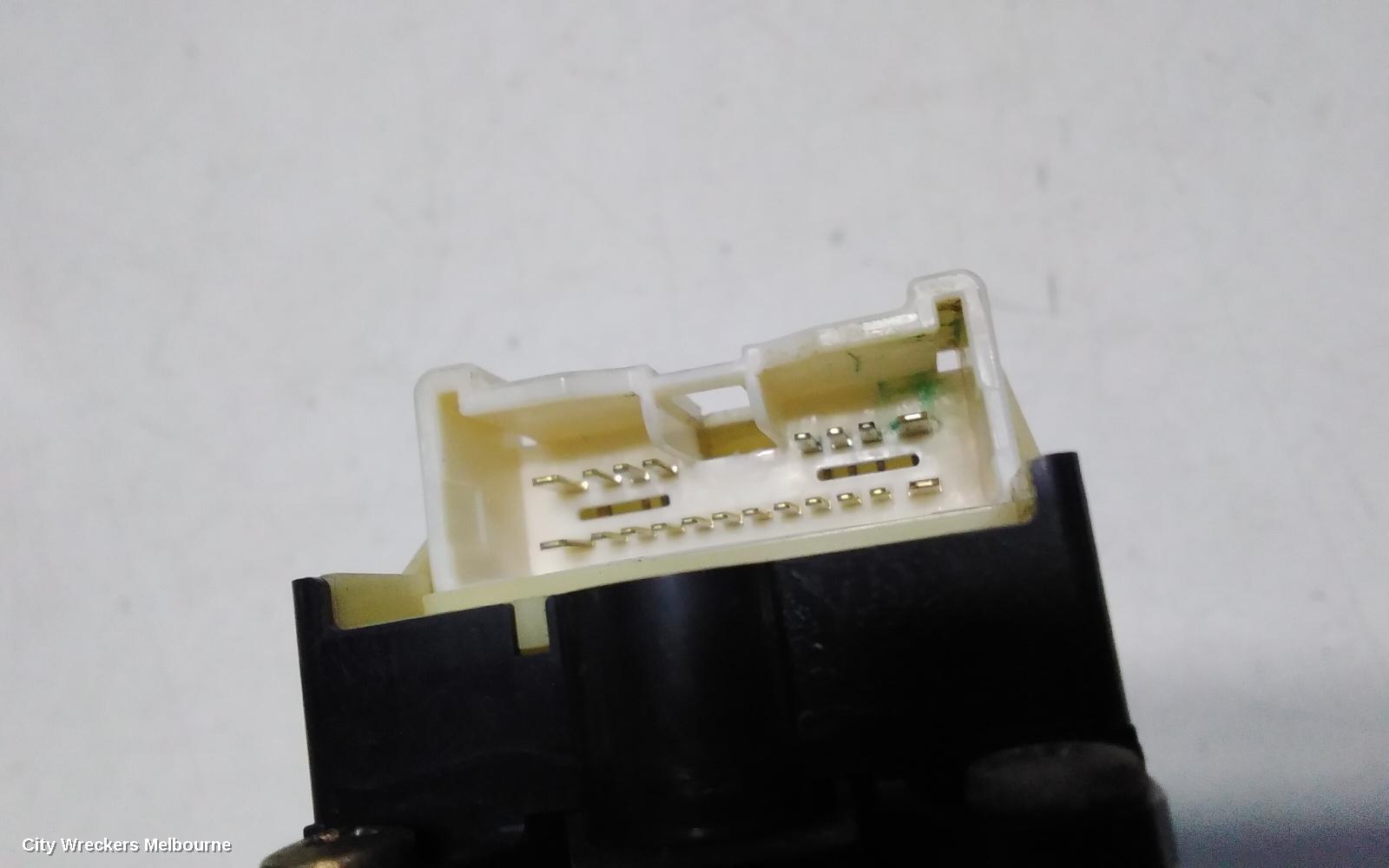 TOYOTA TARAGO PWR DR WIND SWITCH, RH FRONT (MASTER SWITCH), ACR30, 2DR, 06/2000 - 02/2006