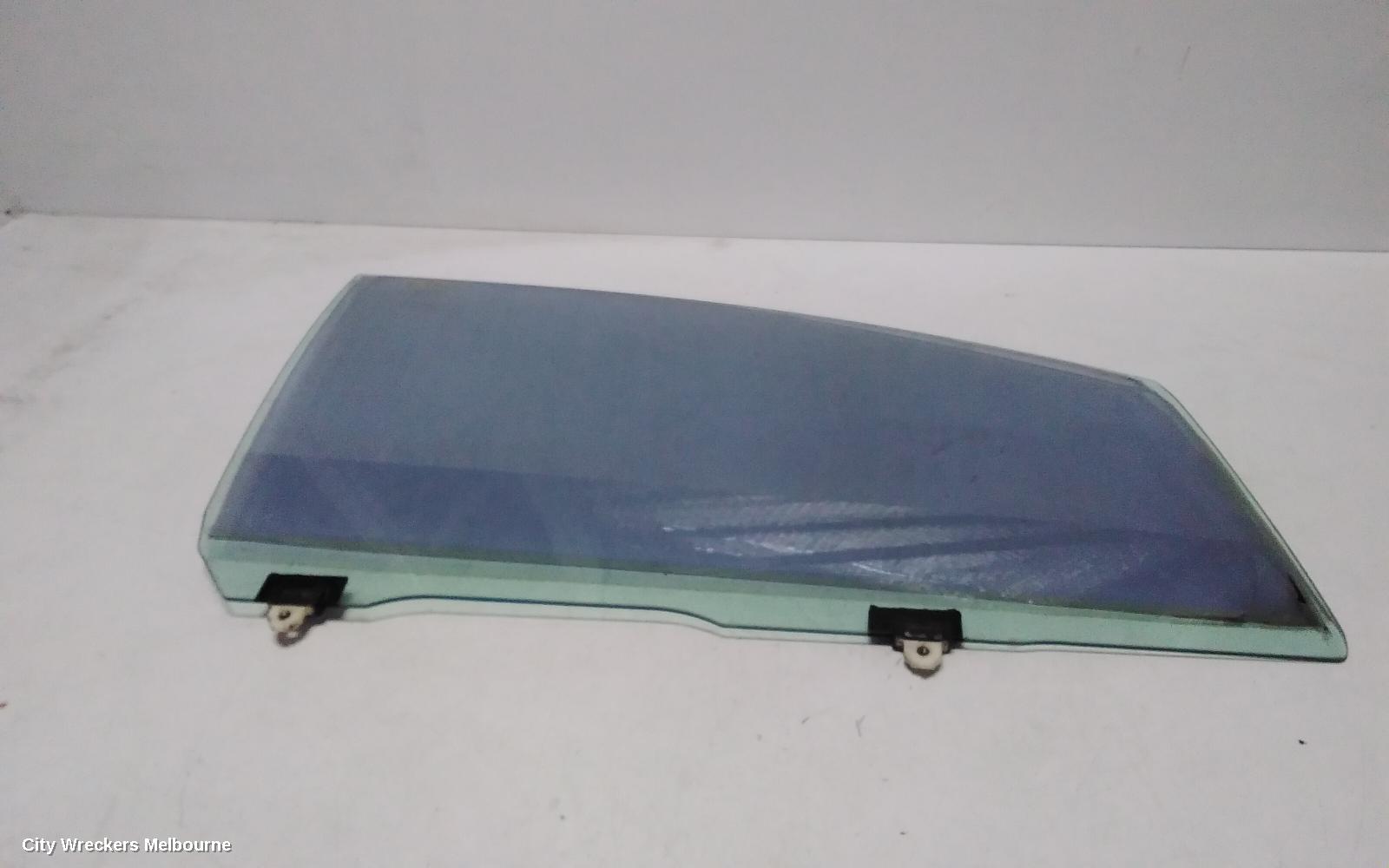 TOYOTA TARAGO RIGHT FRONT DOOR WINDOW, ACR30 06/2000 - 02/2006