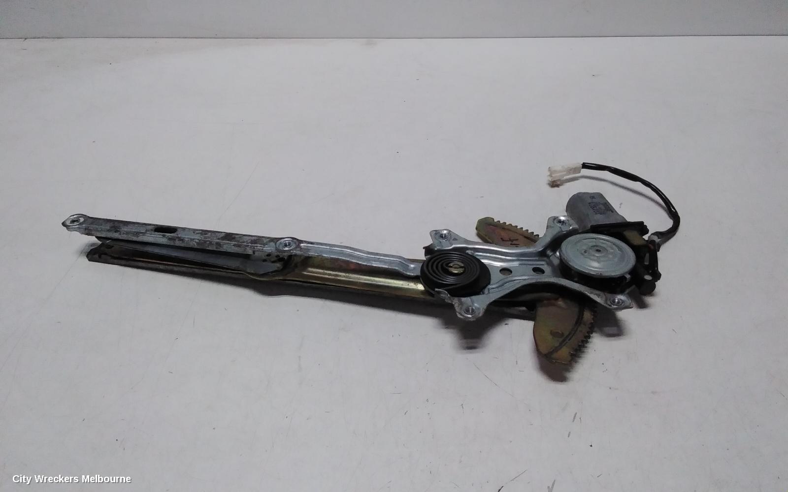 TOYOTA TARAGO LEFT FRONT WINDOW REG/MOTOR, ACR30,  POWER, 06/2000 - 02/2006