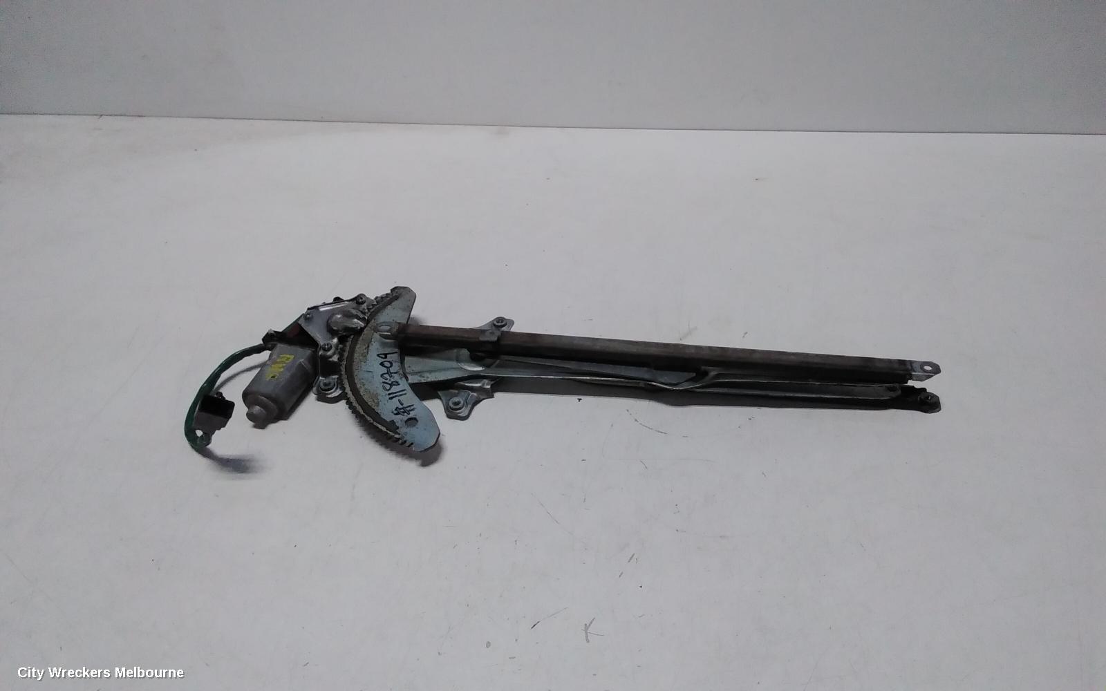 TOYOTA TARAGO RIGHT FRONT WINDOW REG/MOTOR, ACR30, POWER, 06/2000 - 02/2006