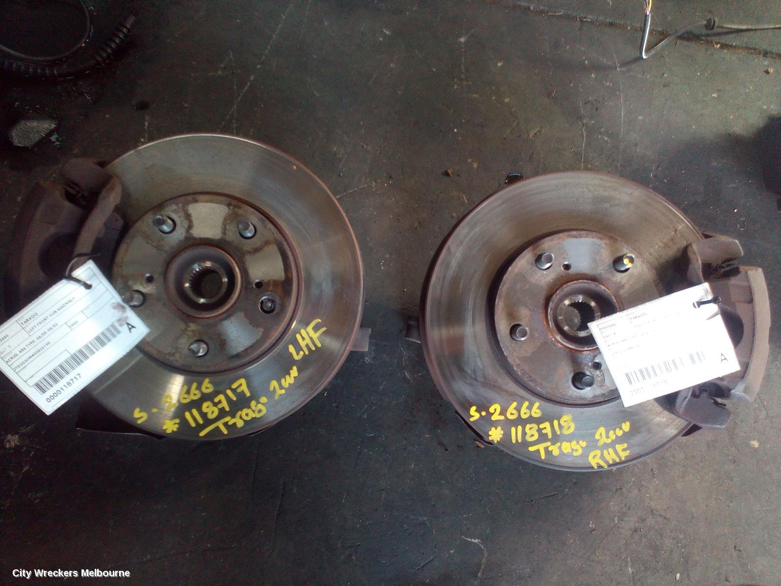 TOYOTA TARAGO LEFT FRONT HUB ASSEMBLY, ACR30, ABS TYPE, 06/2000 - 06/2003