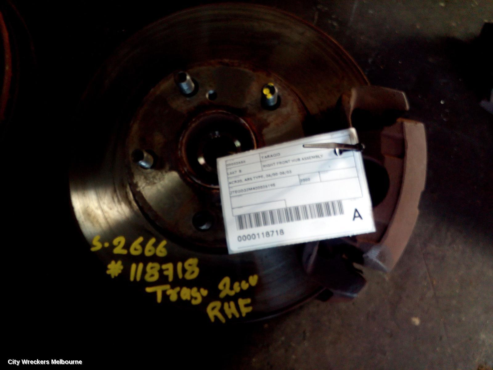TOYOTA TARAGO RIGHT FRONT HUB ASSEMBLY, ACR30, ABS TYPE, 06/2000 - 06/2003
