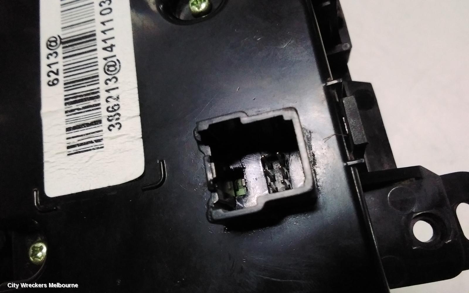 HOLDEN CRUZE HEATER/AC CONTROLS, JH, CLIMATE CONTROL TYPE, W/ SEAT WARMER, 03/2011 - 01/2017