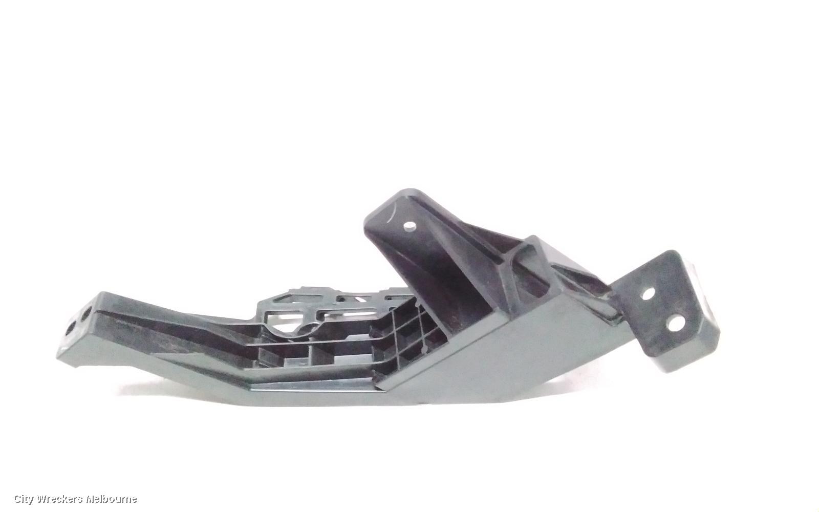 HAVAL H6, B01/B03, 02/2021 ONWARDS, LHF HEADLIGHT BRAKET: 118757
