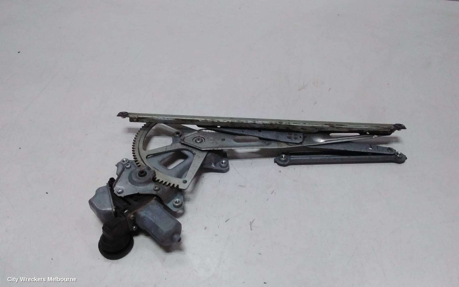 LEXUS IS250/IS250C RIGHT FRONT WINDOW REG/MOTOR, IS250/IS350/IS F, GSE20R/GSE21R/USE20R, 11/2005 - 06/2013