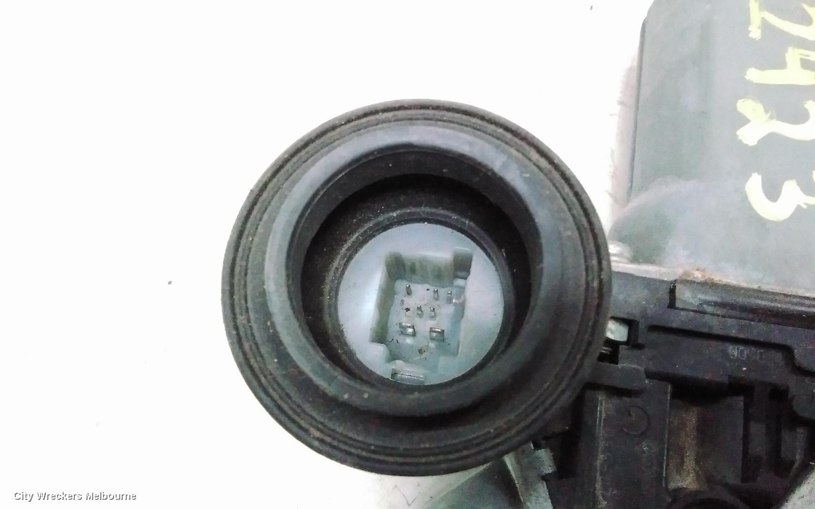 LEXUS IS250/IS250C RIGHT FRONT WINDOW REG/MOTOR, IS250/IS350/IS F, GSE20R/GSE21R/USE20R, 11/2005 - 06/2013