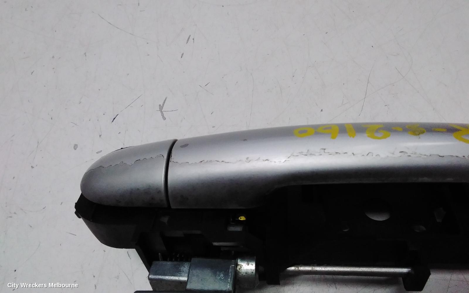 RENAULT KALEOS DOOR HANDLE, H45, OUTER, LH FRONT/REAR, 09/2008 - 10/2011