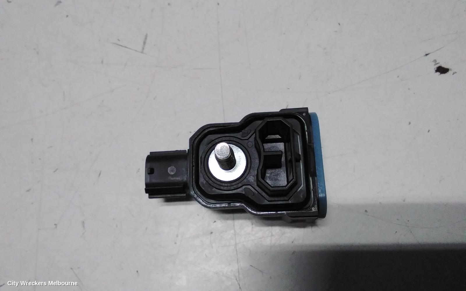 TOYOTA C-HR, GEN 1, 12/2016 - 09/2023, SENSOR CRASH PRESSURE 8983A-47010 : 118912