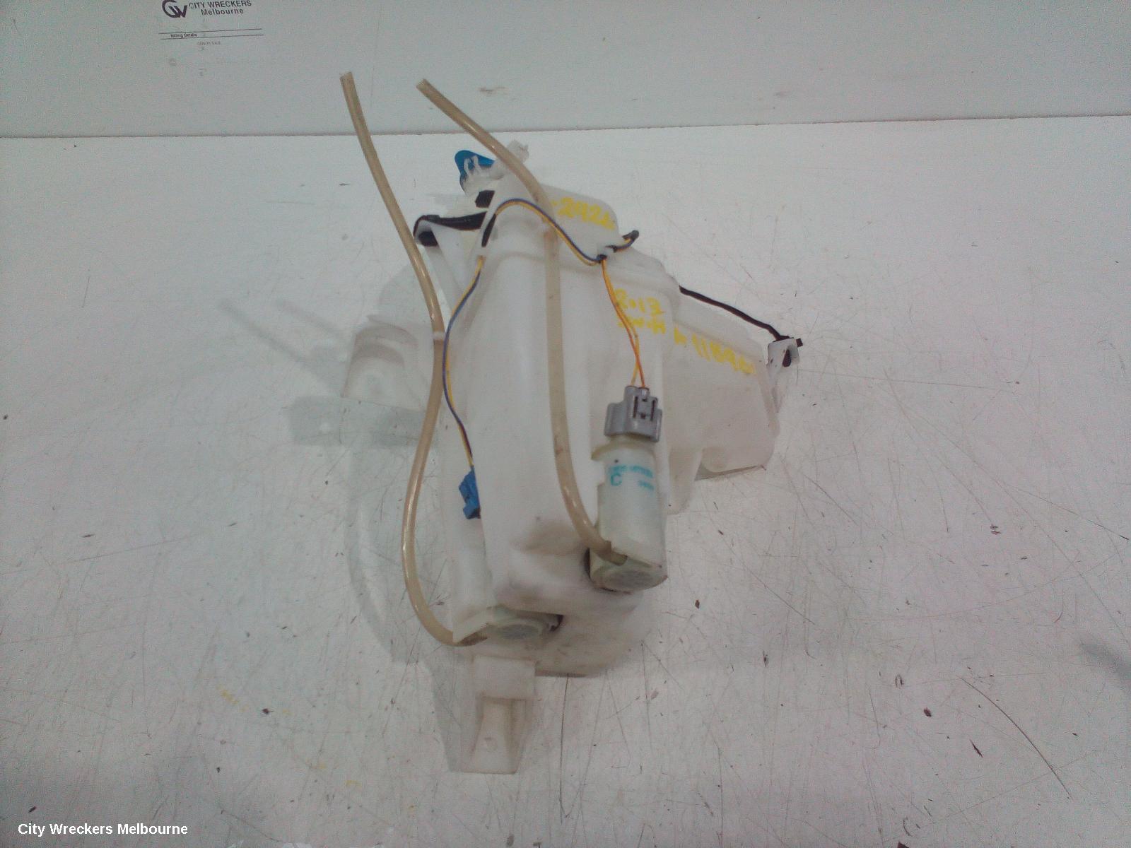 SUZUKI SWIFT WASHER BOTTLE, FZ, NON H/LAMP WASHER (RH SIDE), 08/2010 - 03/2017