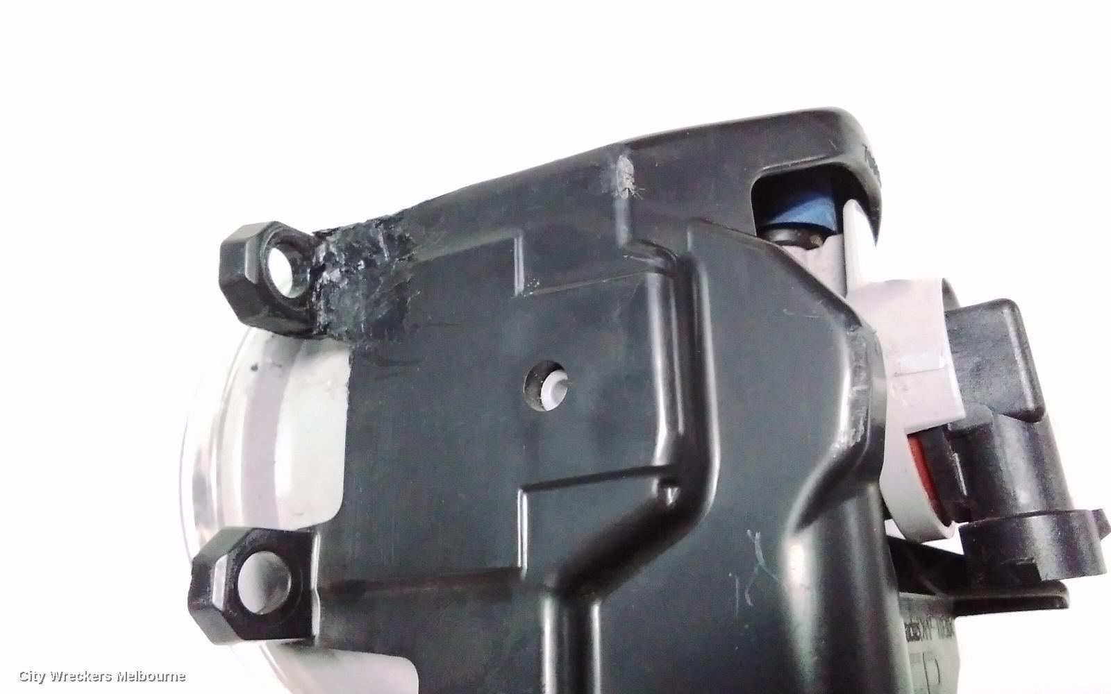 TOYOTA COROLLA RIGHT INDICATOR/FOG/SIDE, BUMPER FOGLAMP, ZRE182R/ZWE186R, HATCH, 03/2015 - 06/2018