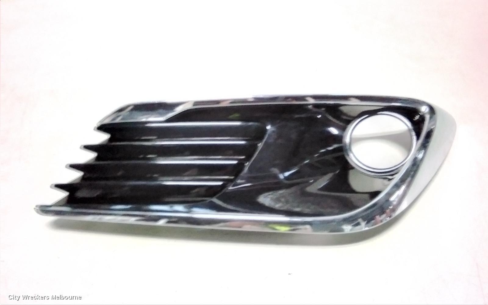 TOYOTA COROLLA RIGHT INDICATOR/FOG/SIDE, BUMPER FOGLAMP, ZRE182R/ZWE186R, HATCH, 03/2015 - 06/2018