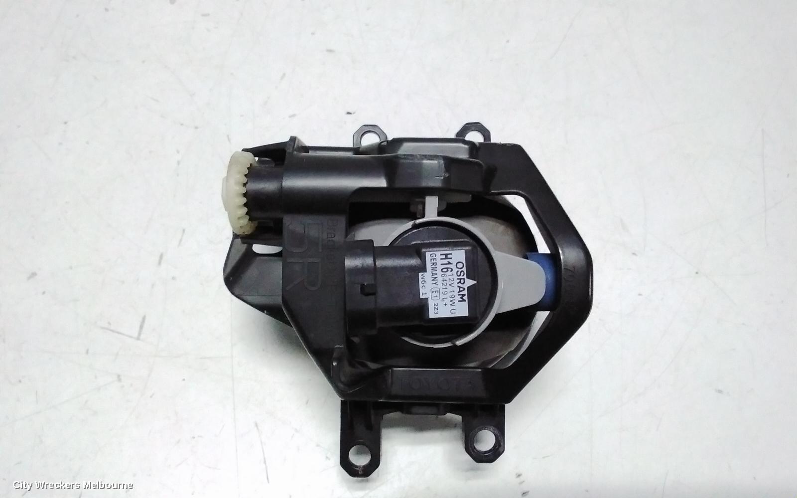 TOYOTA COROLLA RIGHT INDICATOR/FOG/SIDE, BUMPER FOGLAMP, ZRE182R/ZWE186R, HATCH, 03/2015 - 06/2018