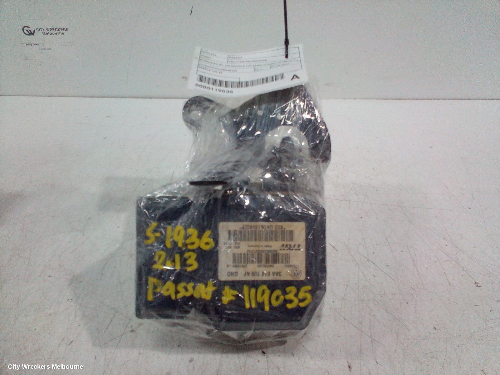 VOLKSWAGEN PASSAT ABS PUMP/MODULATOR, 3C/MK6 B6-B7, ON MODULE P/N 3AA614109AG, 03/2006 - 05/2015