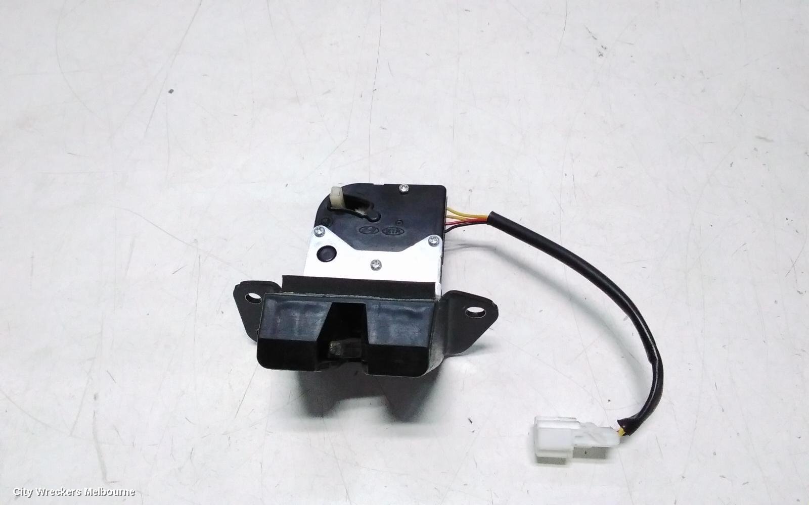 KIA RIO DOOR/BOOT/GATE LOCK, TAILGATE LOCK, UB, 08/2011 - 11/2016