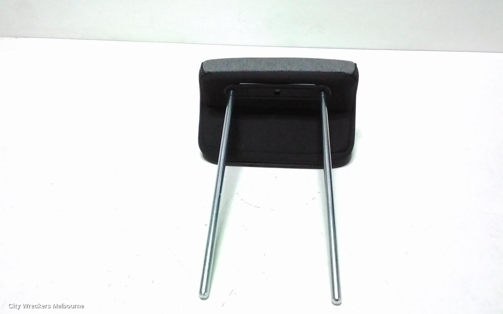 HYUNDAI SANTA FE HEADREST, LH REAR 2ND ROW, CLOTH, TM, 03/2018 ONWARDS