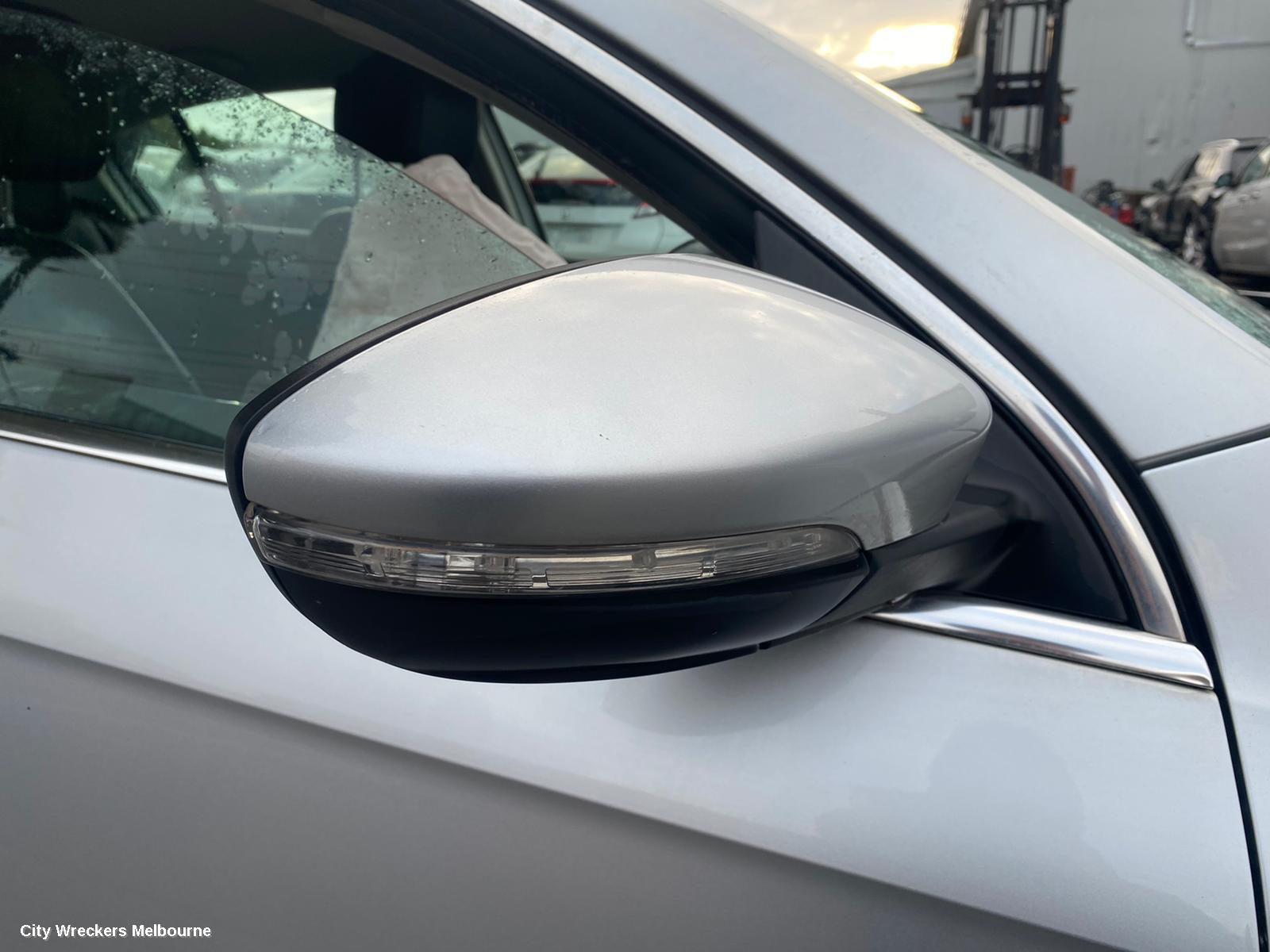 VOLKSWAGEN PASSAT LEFT TAILLIGHT, 3C/MK6 B7, SEDAN, NON LED TYPE, 09/2010 - 05/2015