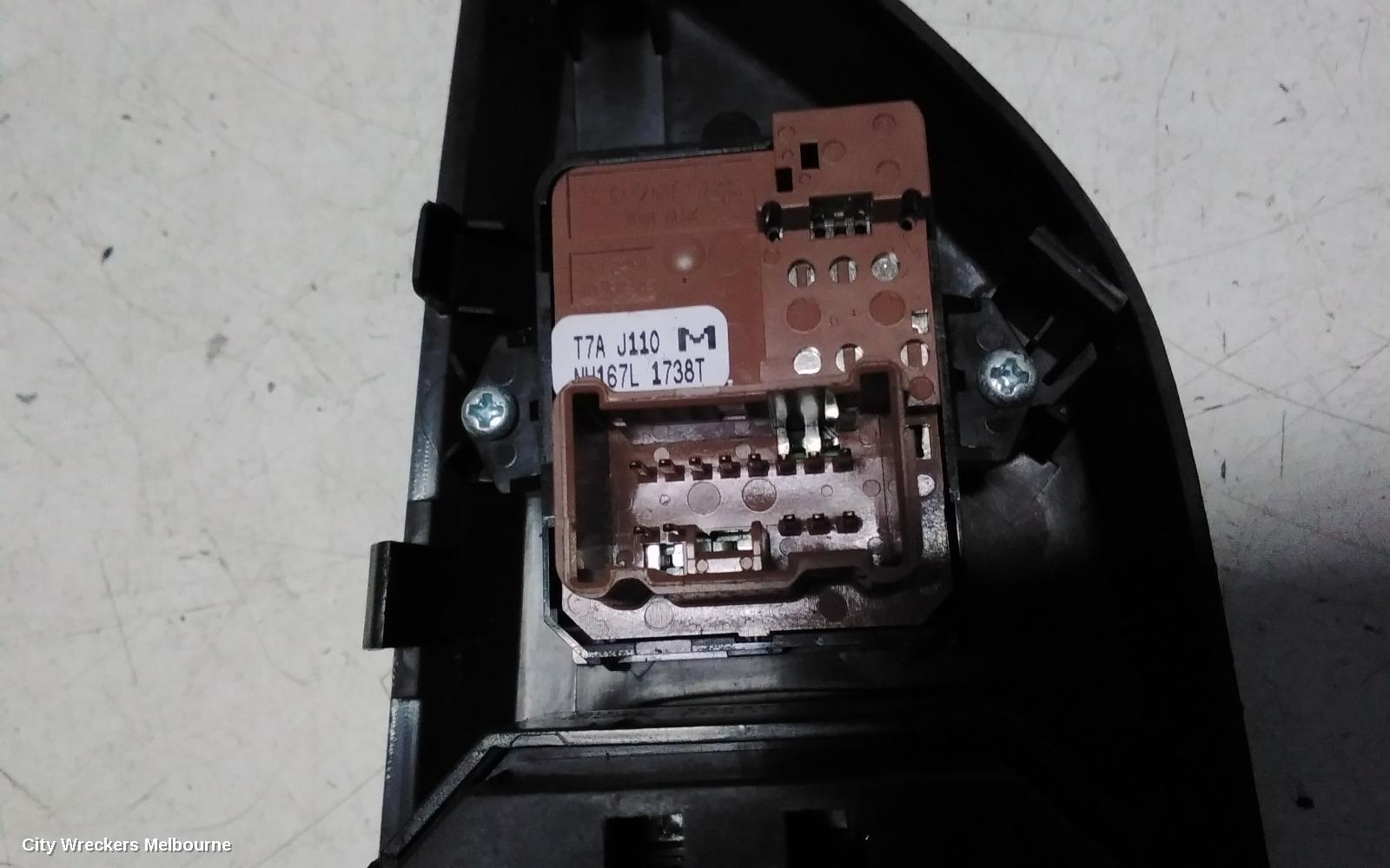 HONDA CIVIC PWR DR WIND SWITCH, RH FRONT (MASTER SWITCH), HATCH, AUTO FOLD TYPE, 10TH GEN, 05/2016 - 08/2021