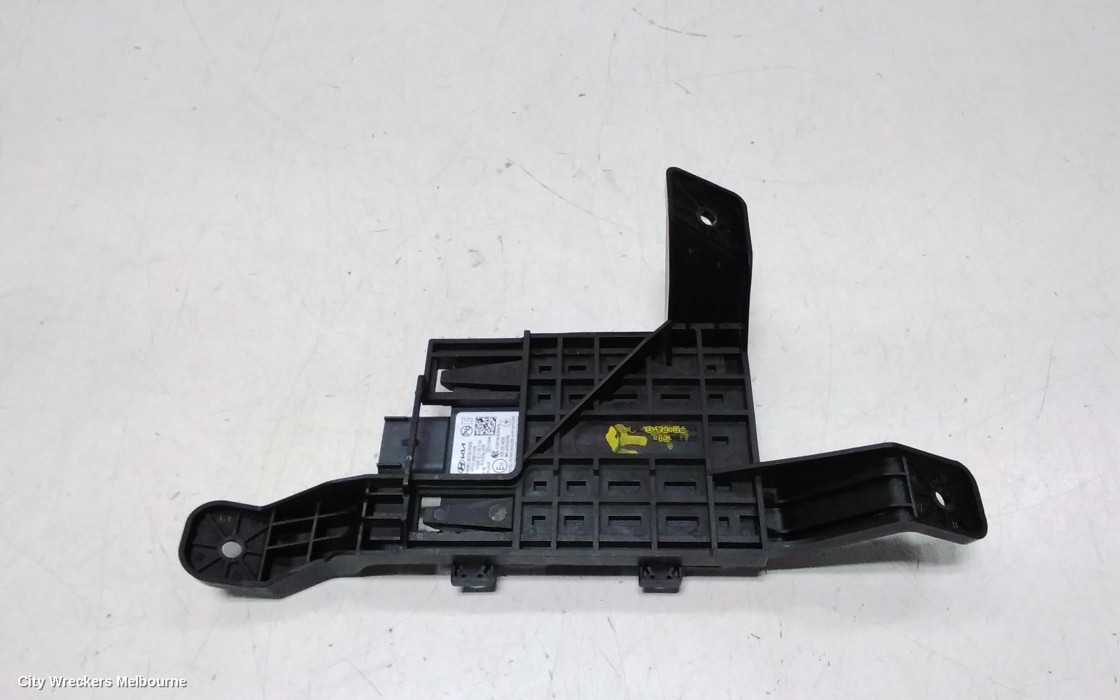 GENESIS GV70, JK, 03/2021 ONWARDS, FRONT CORNER RADAR R - HYUNDAI (99130-IY000): 119239