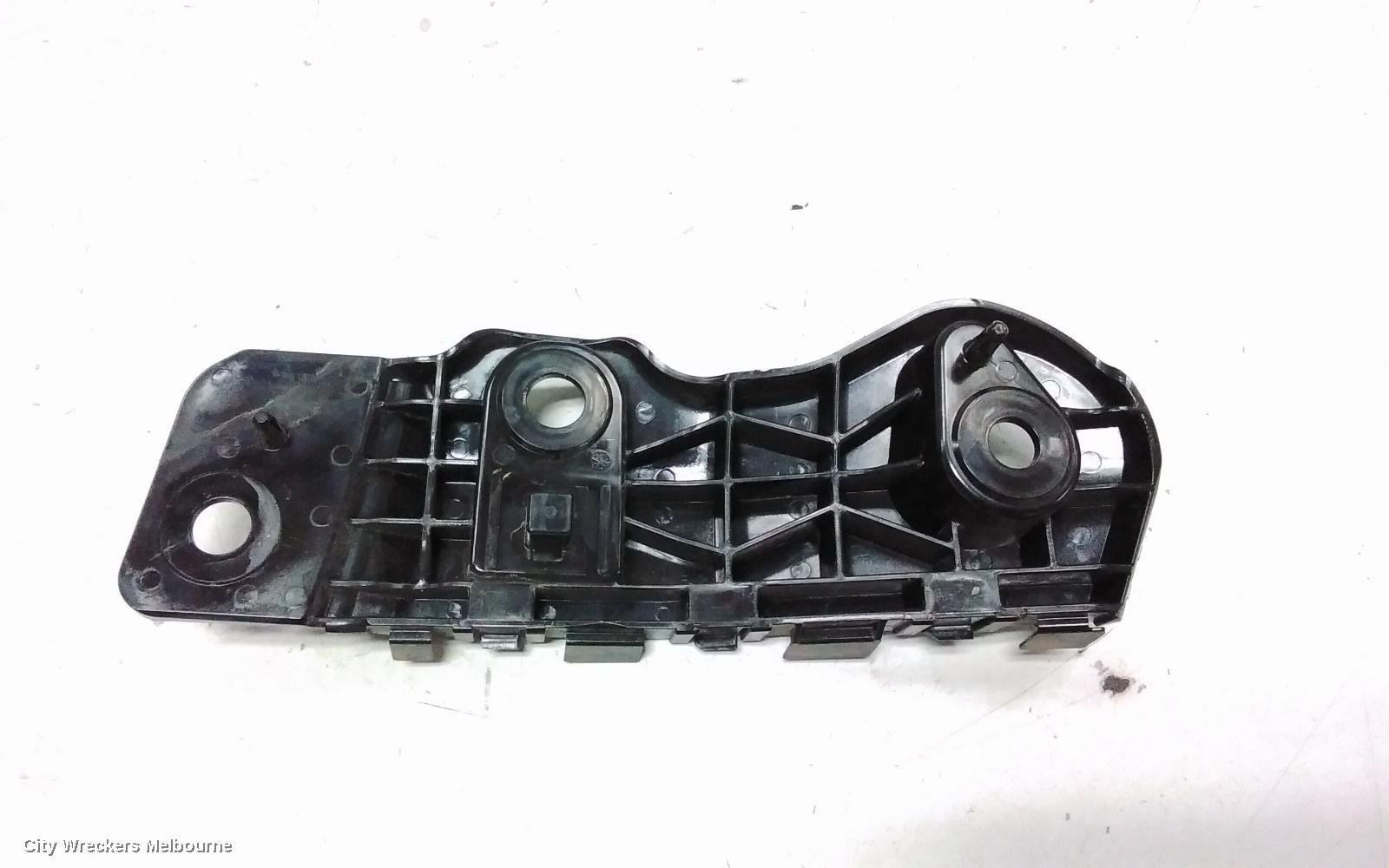 MAZDA CX5, KF, 02/2017 - 03/2026, RHF BAR BRAKET: 119367