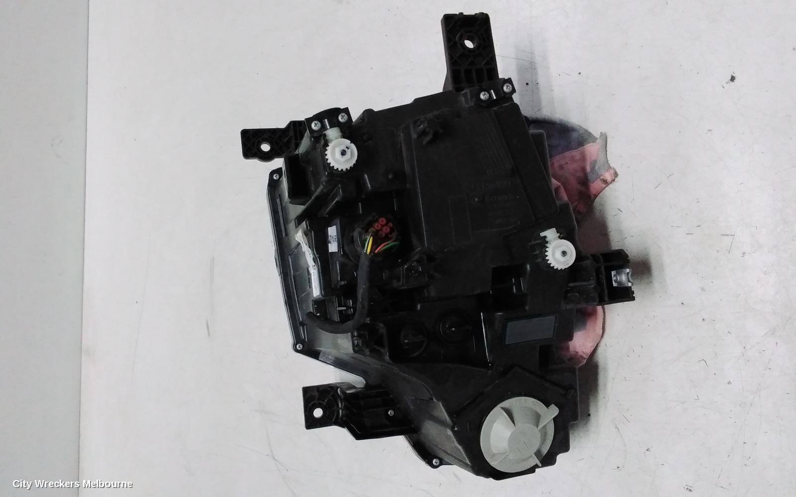 LDV T60 RIGHT HEADLAMP, SK8C, LOWER LIGHT IN BUMPER, LED TYPE, 09/2021 ONWARDS