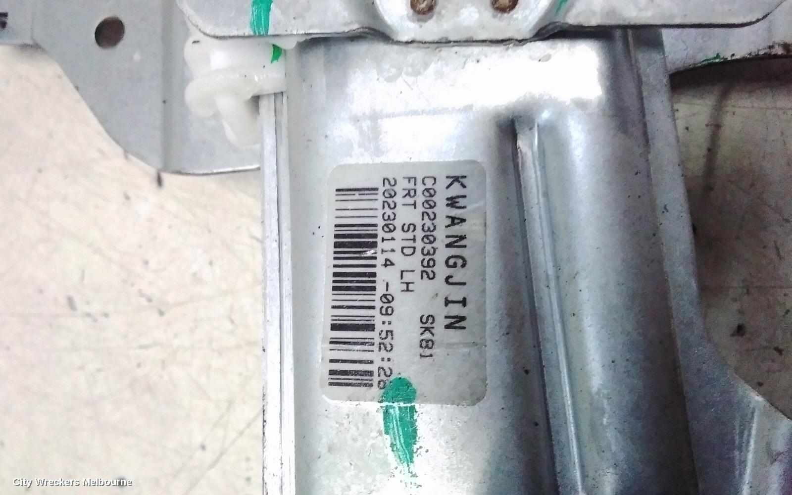 LDV T60 LEFT FRONT WINDOW REG/MOTOR, SK8C, 07/2017 ONWARDS
