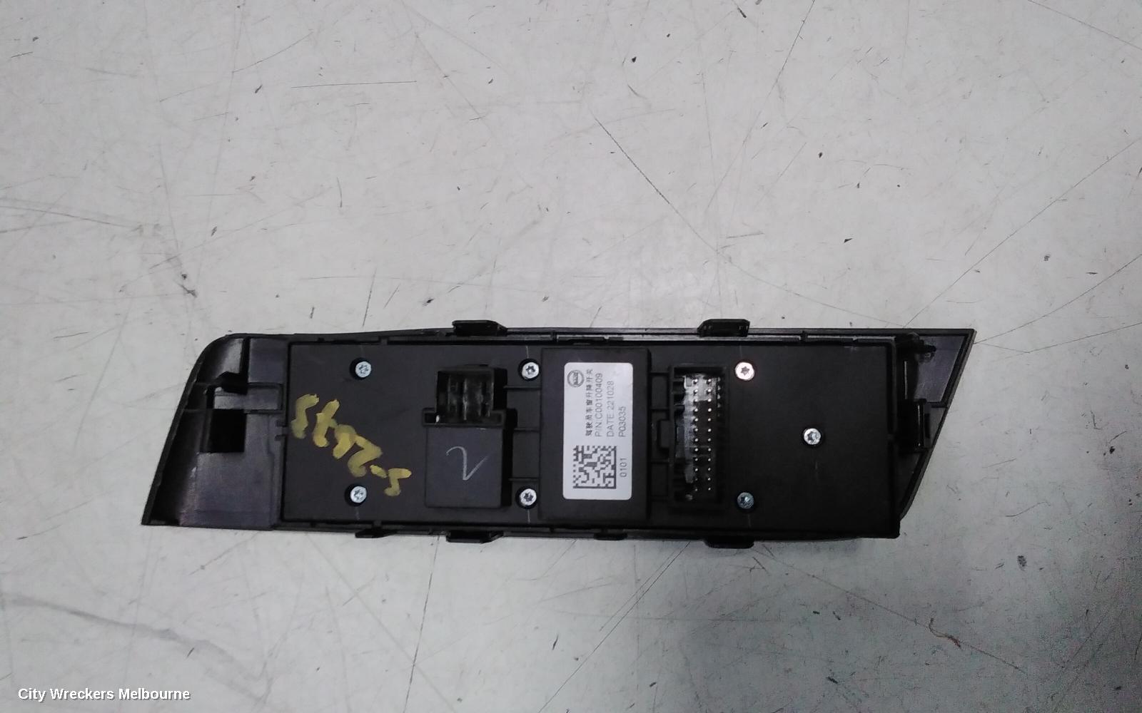 LDV T60 PWR DR WIND SWITCH, SK8C, RH FRONT (MASTER SWITCH), W/ BLACK INSERT, 08/2021 ONWARDS