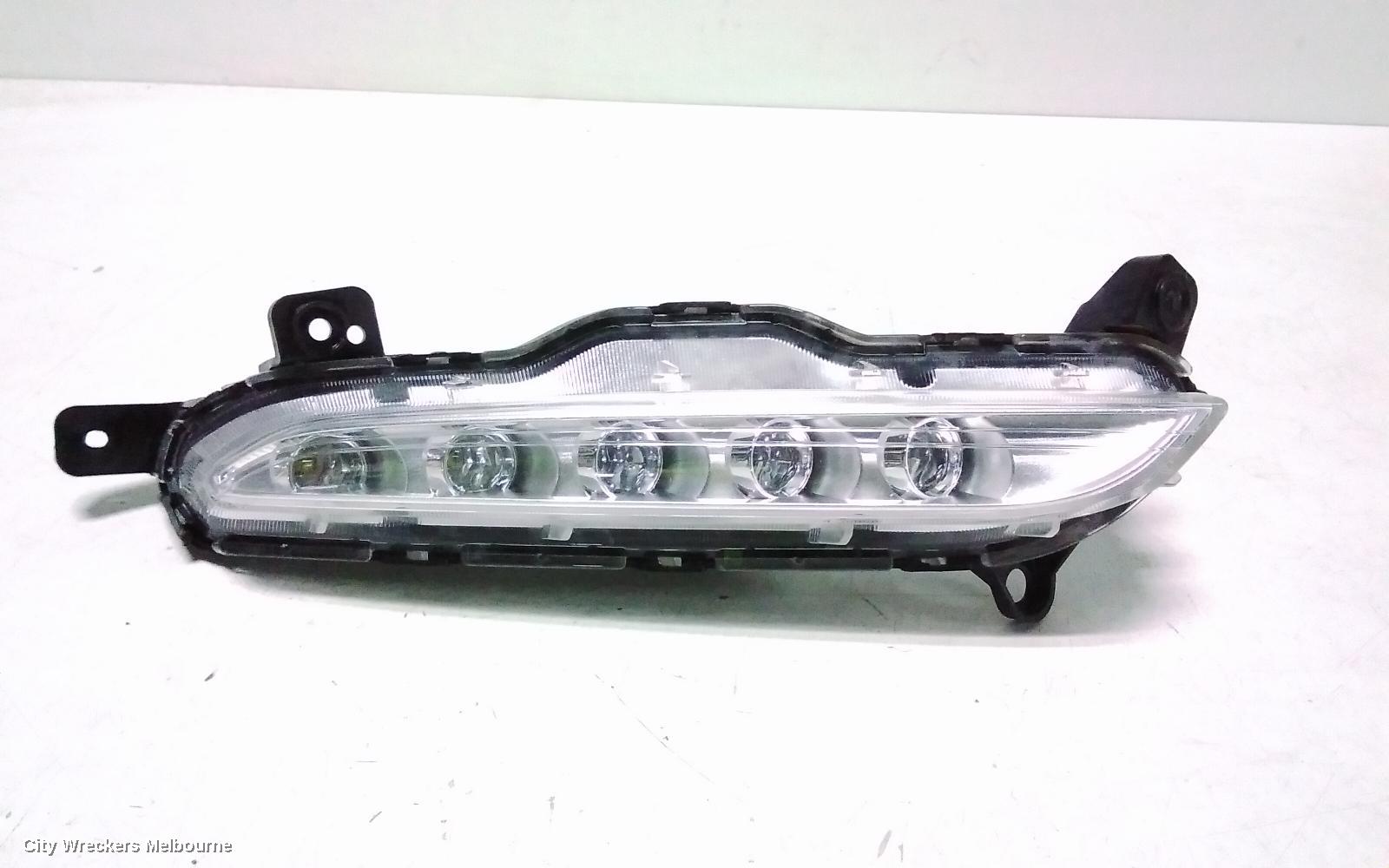 HYUNDAI TUCSON LEFT INDICATOR/FOG/SIDE, DAYTIME RUNNING LAMP, TL, KOREAN BUILT (VIN KMHJ), 07/2015 - 06/2018