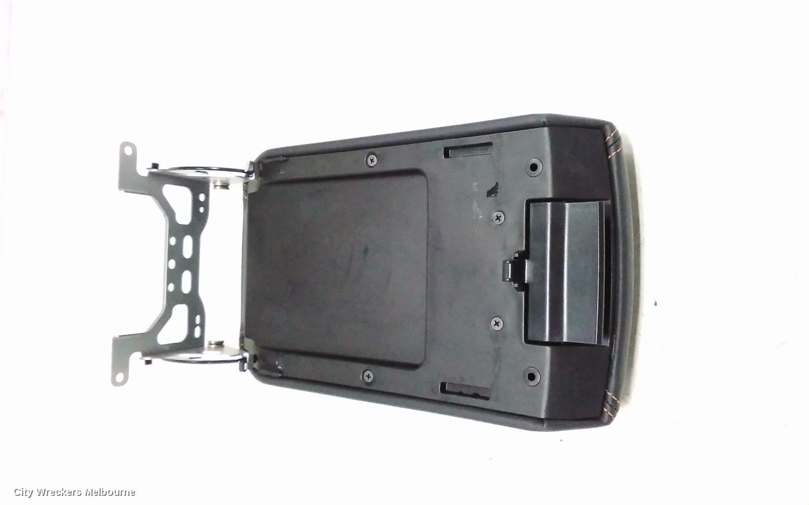 SUBARU XV CONSOLE, G5X, CENTRE CONSOLE, LEATHER TYPE, 03/2017 - 06/2023