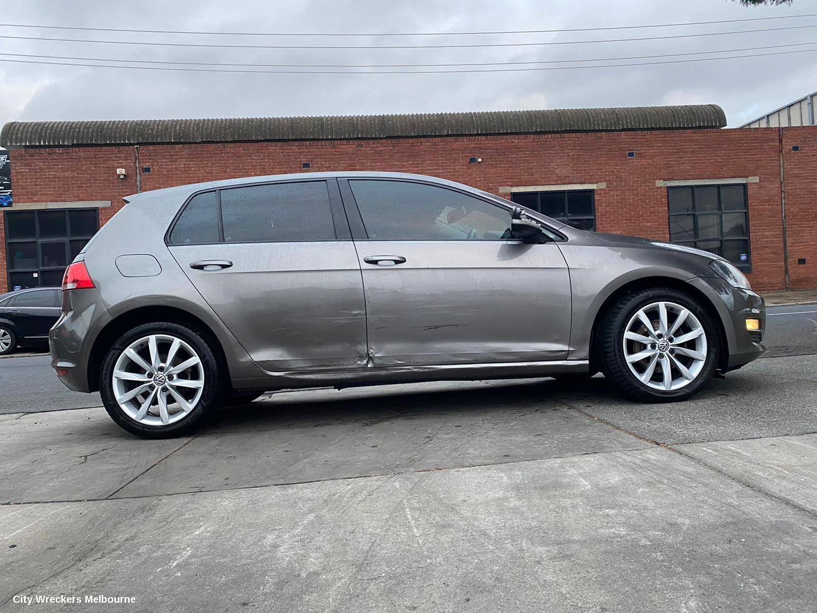 VOLKSWAGEN GOLF RADIO/CD/DVD/SAT/TV, SAT NAV TOUCHSCREEN, GEN 7, 03/2013 - 03/2017