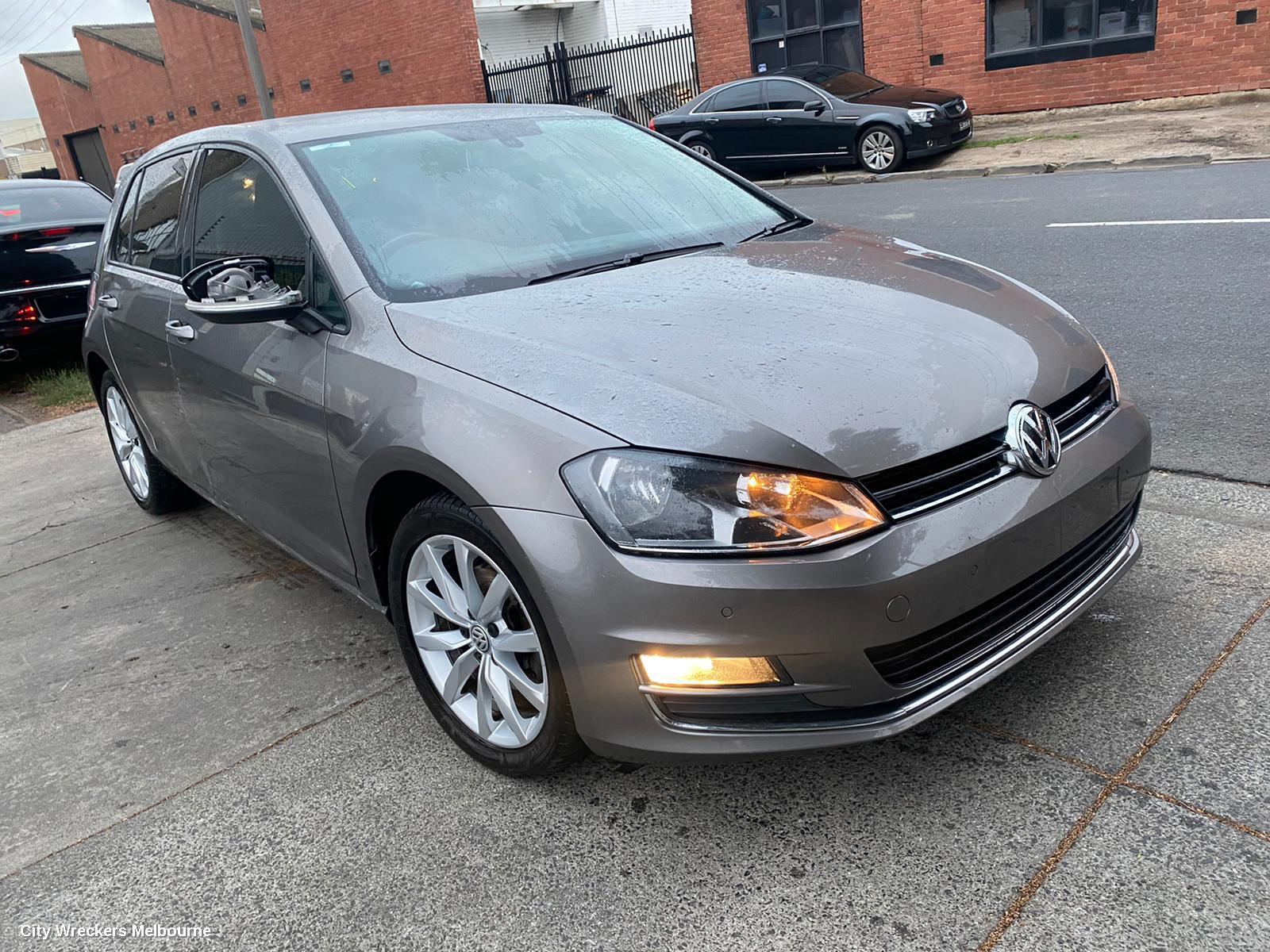 VOLKSWAGEN GOLF RADIO/CD/DVD/SAT/TV, SAT NAV TOUCHSCREEN, GEN 7, 03/2013 - 03/2017
