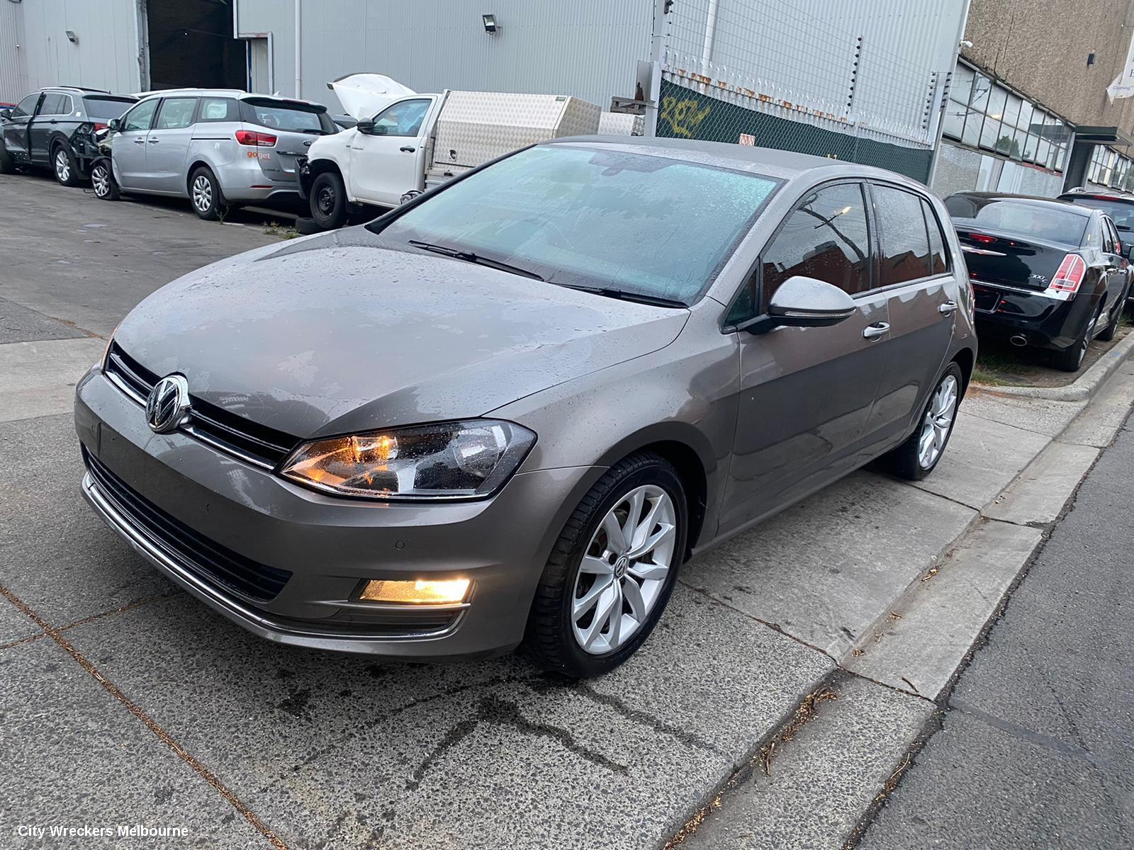 VOLKSWAGEN GOLF RADIO/CD/DVD/SAT/TV, SAT NAV TOUCHSCREEN, GEN 7, 03/2013 - 03/2017