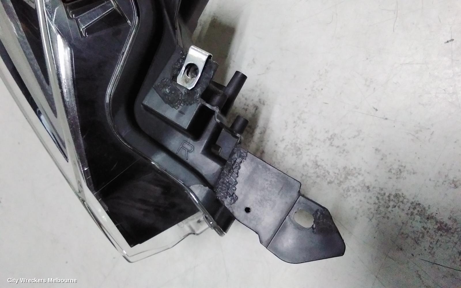 TOYOTA C-HR RIGHT HEADLAMP, GEN 1, HALOGEN TYPE, 10/2019 ONWARDS