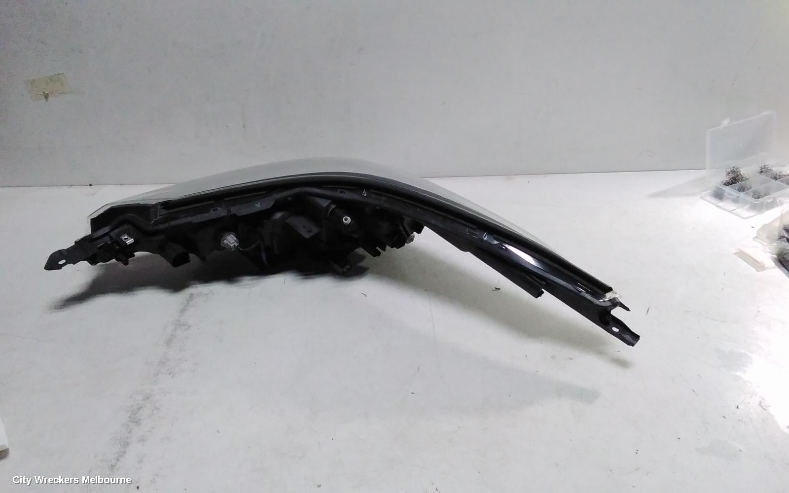 TOYOTA C-HR RIGHT HEADLAMP, GEN 1, HALOGEN TYPE, 10/2019 ONWARDS