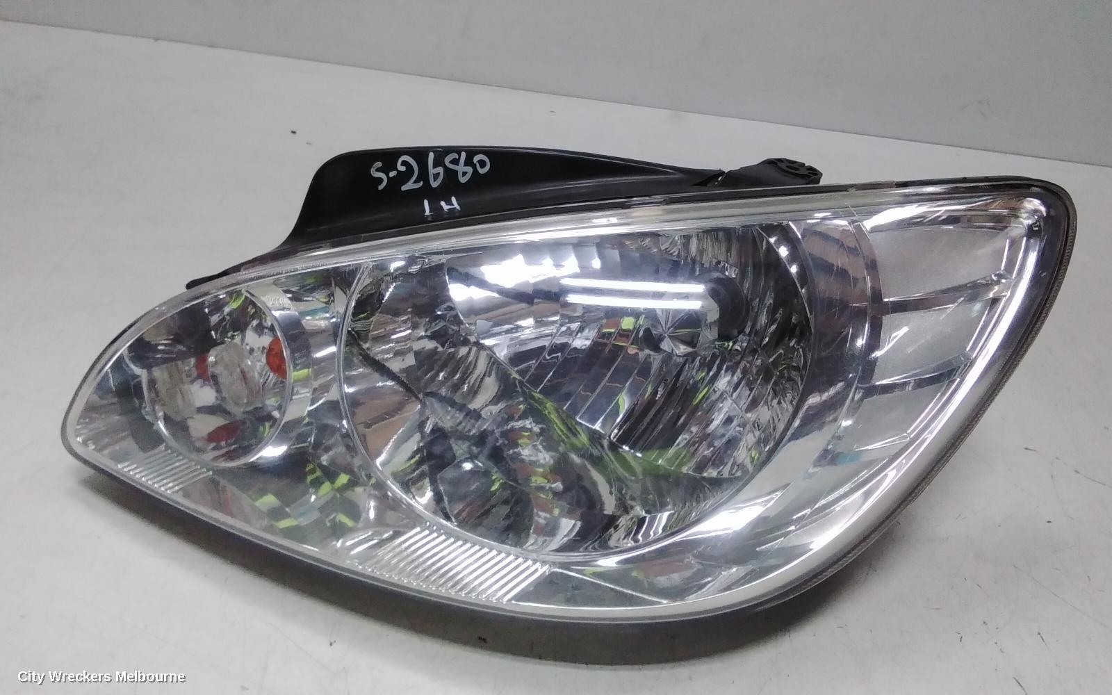HYUNDAI GETZ RIGHT HEADLAMP, TB, HAZZLE TYPE, 07/2007 - 09/2011