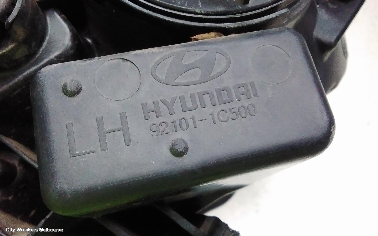 HYUNDAI GETZ RIGHT HEADLAMP, TB, HAZZLE TYPE, 07/2007 - 09/2011