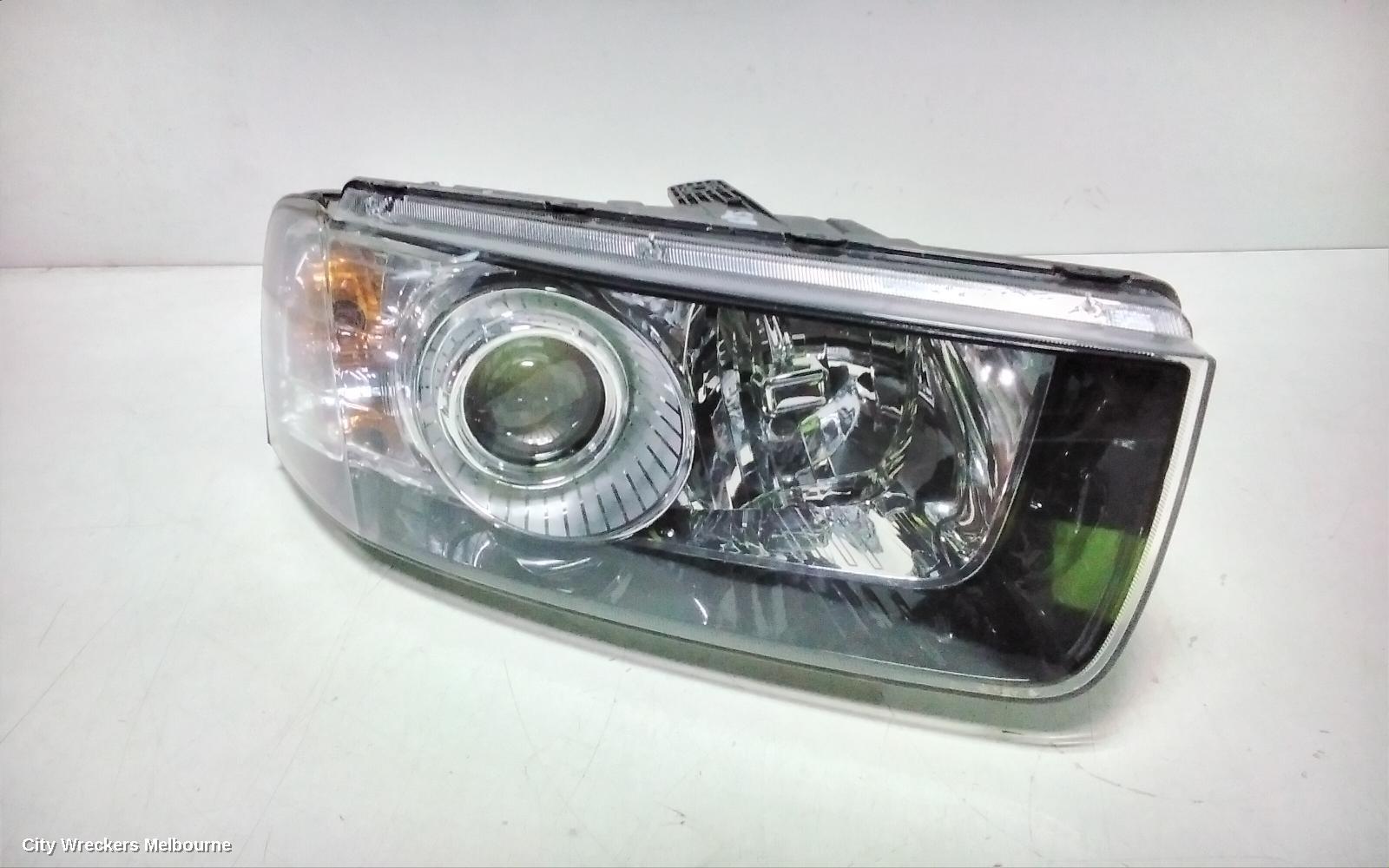 HOLDEN CAPTIVA RIGHT HEADLAMP, CG, CAPTIVA 7 (4TH VIN = C), BLACK SURROUND, 01/2011 - 09/2015