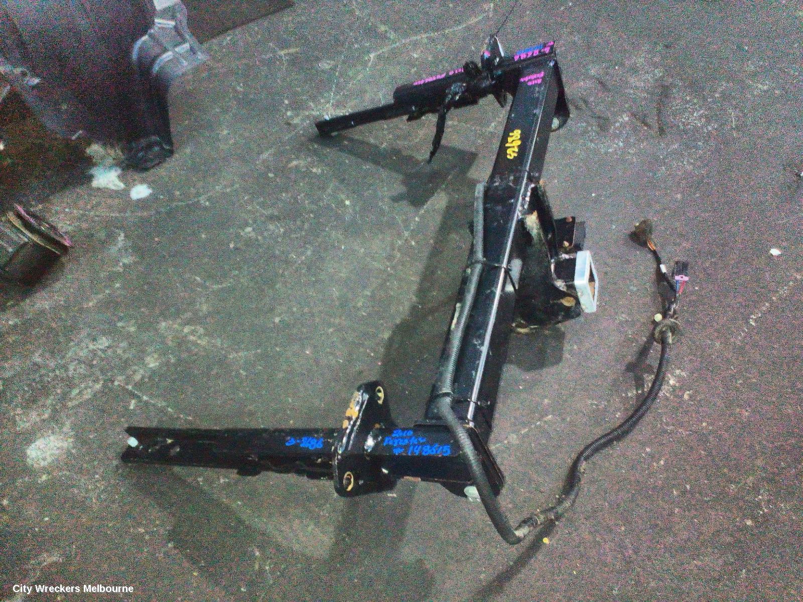 SUBARU FORESTER TOWBAR, GENUINE, 02/2008 - 12/2012