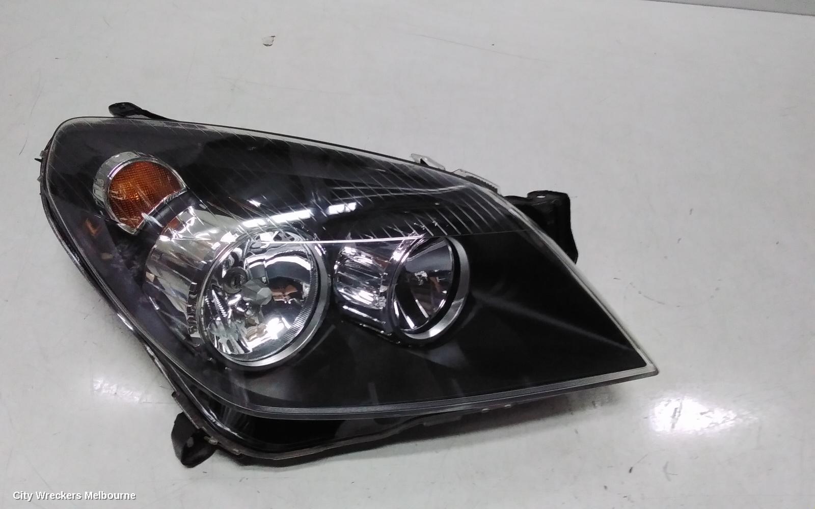 HOLDEN ASTRA RIGHT HEADLAMP, AH, BLACK INSERT TYPE, 10/2004 - 08/2009