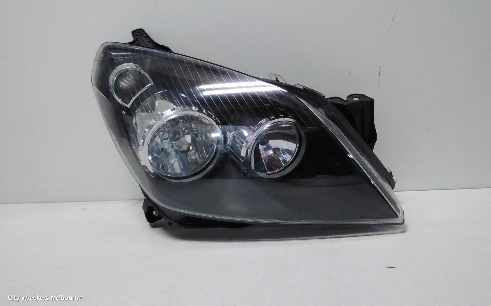 HOLDEN ASTRA RIGHT HEADLAMP, AH, BLACK INSERT TYPE, 10/2004 - 08/2009
