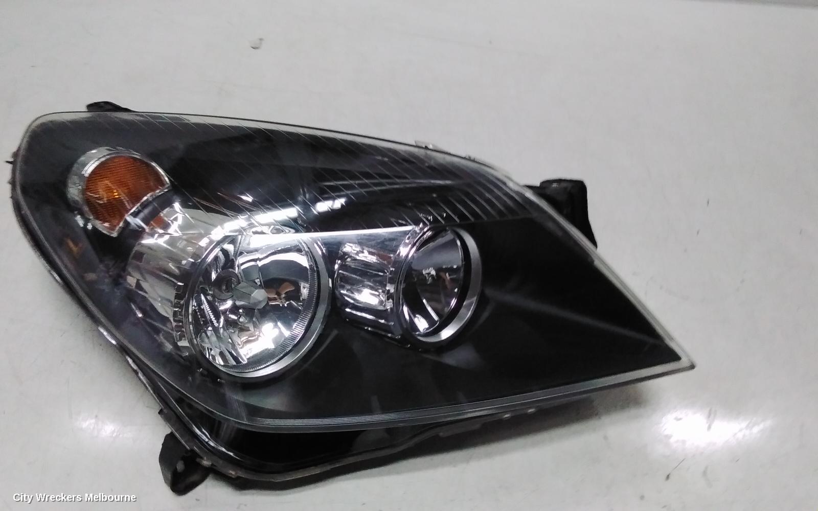 HOLDEN ASTRA RIGHT HEADLAMP, AH, BLACK INSERT TYPE, 10/2004 - 08/2009