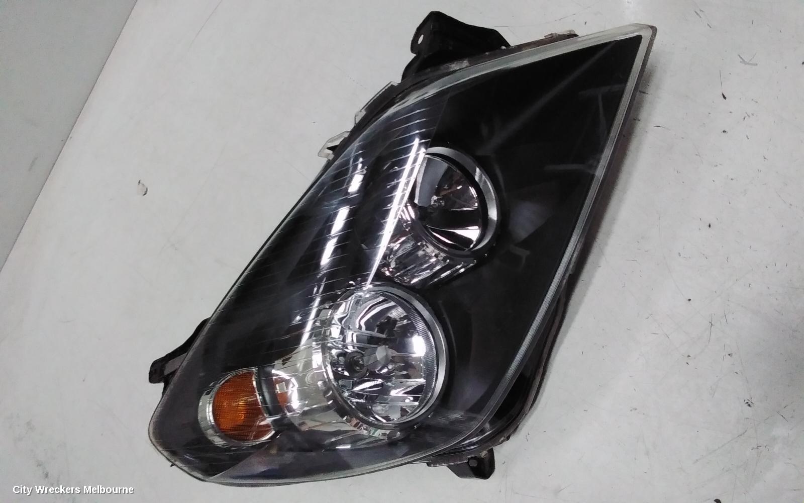 HOLDEN ASTRA RIGHT HEADLAMP, AH, BLACK INSERT TYPE, 10/2004 - 08/2009